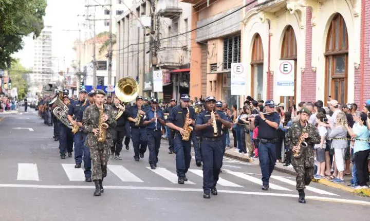 Paixão nacional pelo futebol é tema do Desfile Cívico de 7 de Setembro em Piracicaba
