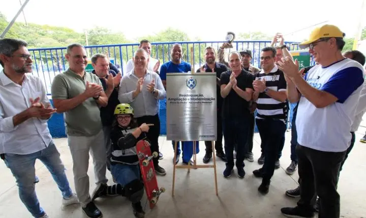 Prefeito faz entrega da pista de skate da Área de Lazer do Trabalhador