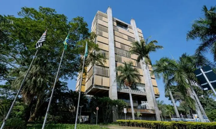 Prefeitura de Piracicaba quer vender 55 imóveis públicos; lista inclui área de 15 mil m²