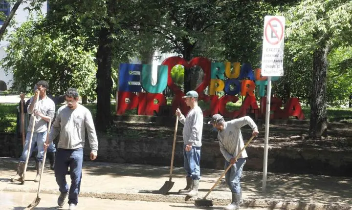 Prefeitura segue com limpeza em áreas atingidas pelo transbordamento do rio Piracicaba