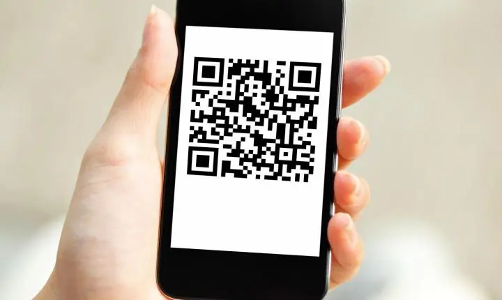 Procon-SP orienta consumidores sobre novo golpe que altera QR Code do Pix em compras online