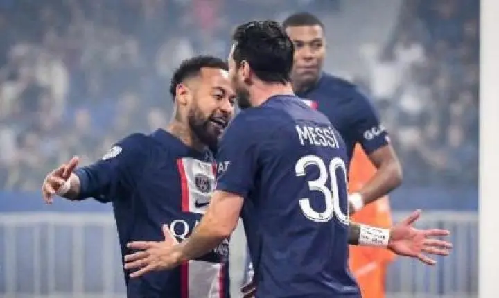PSG vence Lyon e assume a liderança do Francês