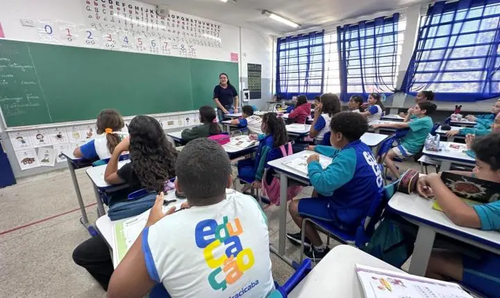 Rede Municipal de Educação abre processo seletivo para professores substitutos