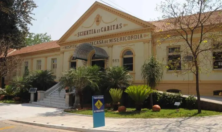 Santa Casa abre setembro com cinco aulas sobre síncope, comunicação médica, saúde mental, dor lombar e obesidade