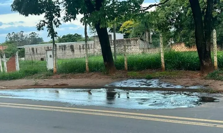 Vazamento na Rua Genoveva Batista Formaggio