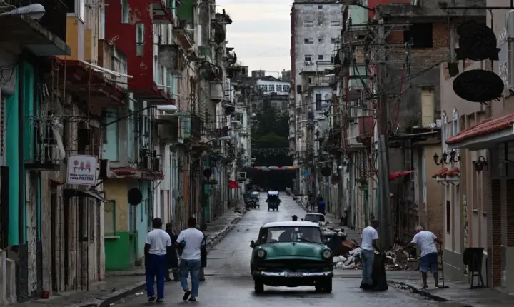 ONU aprova resolução contra embargo dos EUA à Cuba