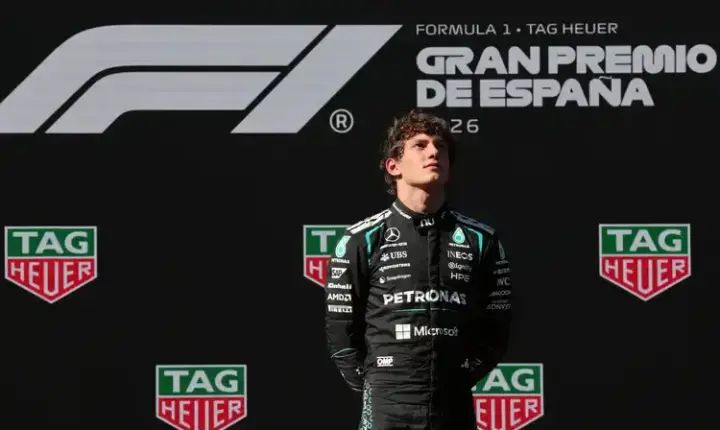 Aos 20 anos, Kimi Antonelli supera Russell em número de vitórias na F1